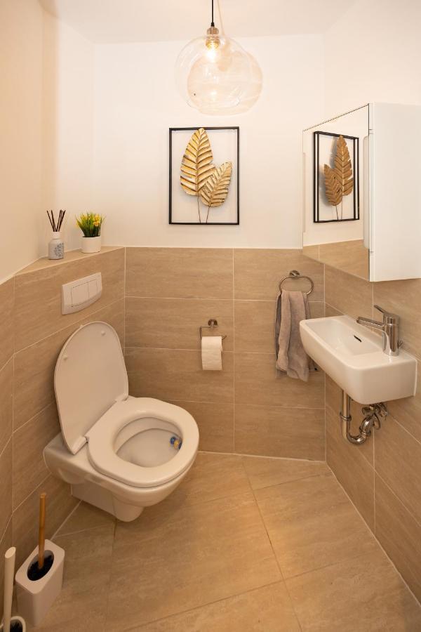 Rooftop Cozy Apartment Near Innerstadt With Ac Viena Exterior foto